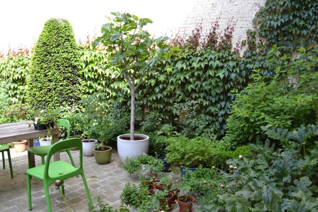 Carriage House In Quiet Ecological Garden Villa Antwerpen Kültér fotó